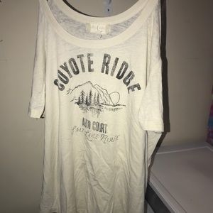 Cut out shoulder graphic tee